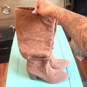 Universal Thread Boots